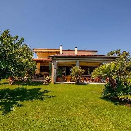 Villa Tigli Luxury B&B-2